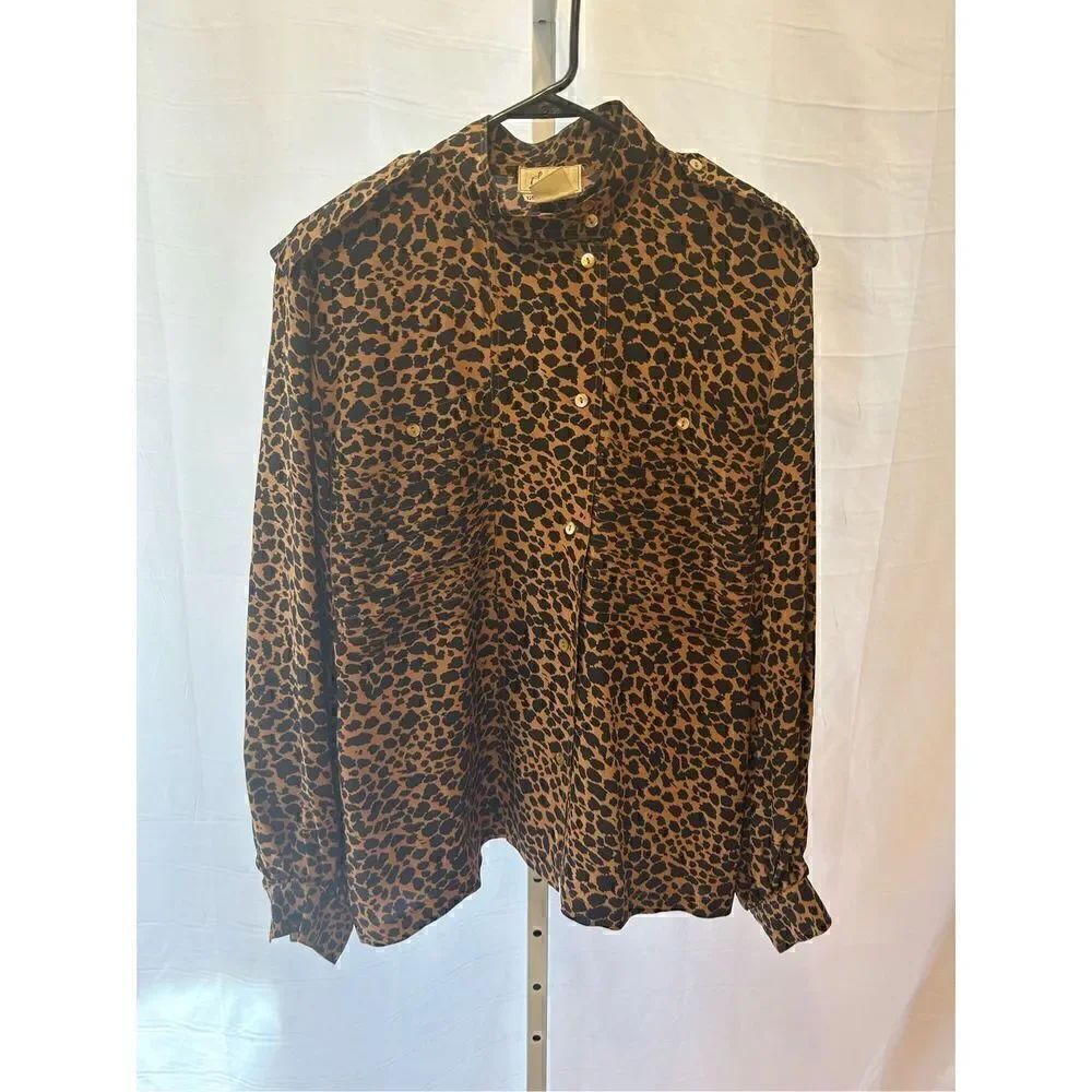 Vintage Eseles leopard print silk blouse size 12 button up EUC